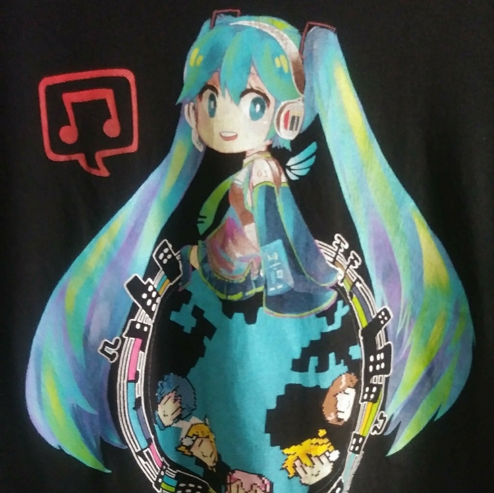 Sold as bundle 🎤Hatsune Miku VocaloidT-Shirt🎤